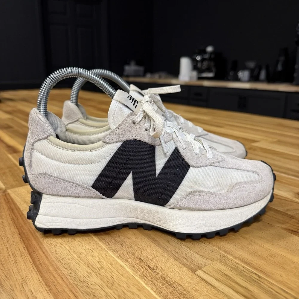 New Balance 327 Sneaker Women's Size 6.5 MS327FE